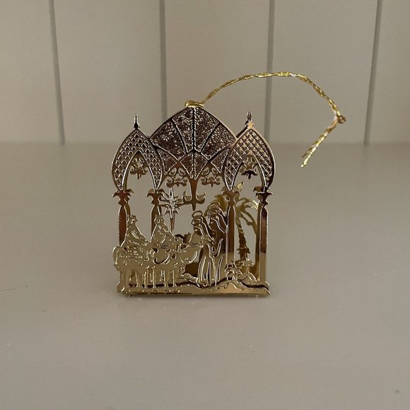 Gold Christmas Ornament Fantasy Decor Vintage Manger Scene North Star Angels - Picture 3 of 8